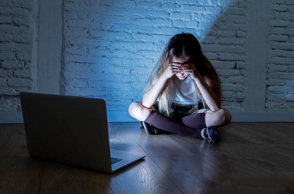 Sexuálne zneužívanie detí online vníma ako problém polovica Slovákov