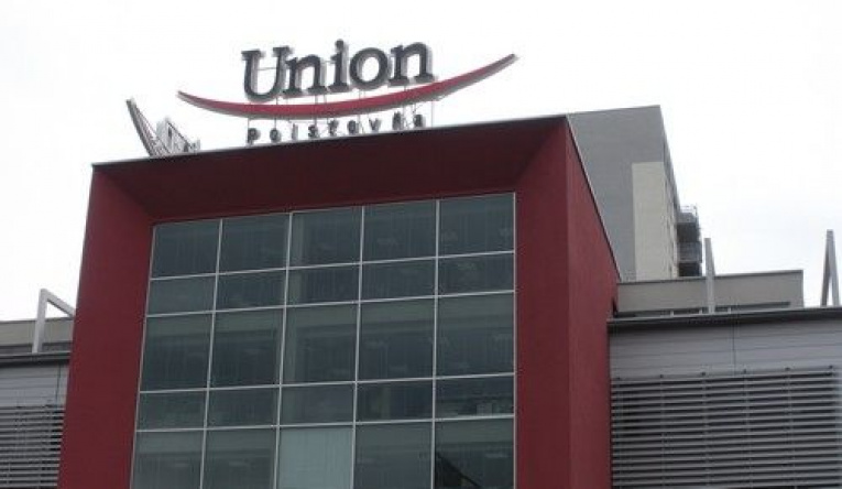 Union nadobudla 100 % akcií Poštovej poisťovne