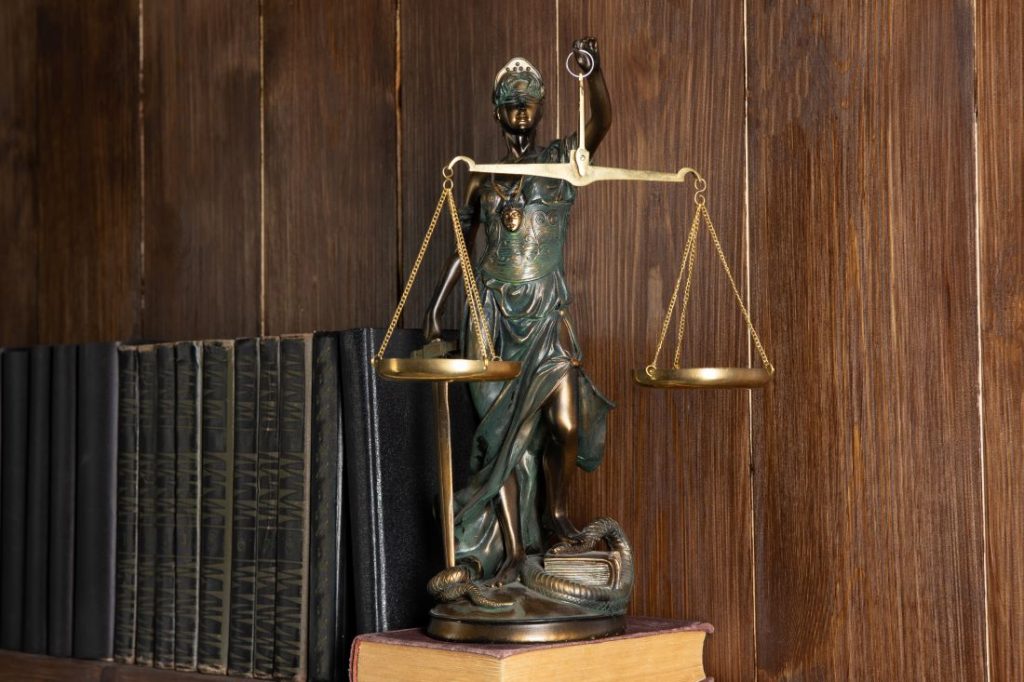 MIMORIADNE: Časť zákona hovoriaca o izolácii a karanténe je PROTIÚSTAVNÁ, rozhodol Ústavný súd
