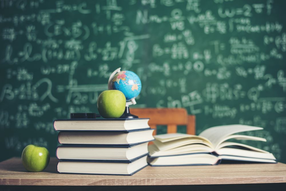 J. Mikas: Školy by mali čo najskôr prejsť na dištančnú formu vzdelávania