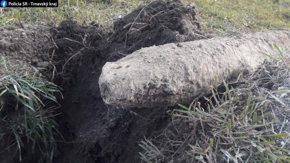 Polícia: Vo Veľkom Mederi našli raketu Kaťuša