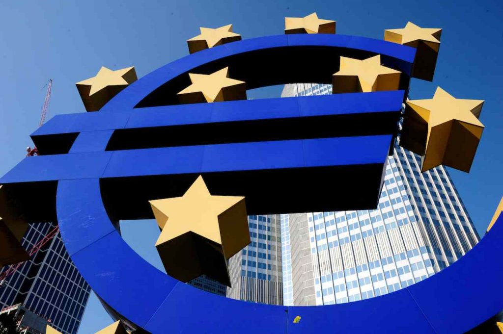 Budúce eurobankovky budú zrejme obohatené o tváre slávnych Európanov