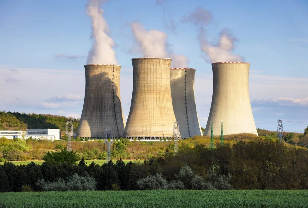 MOCHOVCE: Tretí blok atómovej elektrárne už dodáva elektrinu do siete
