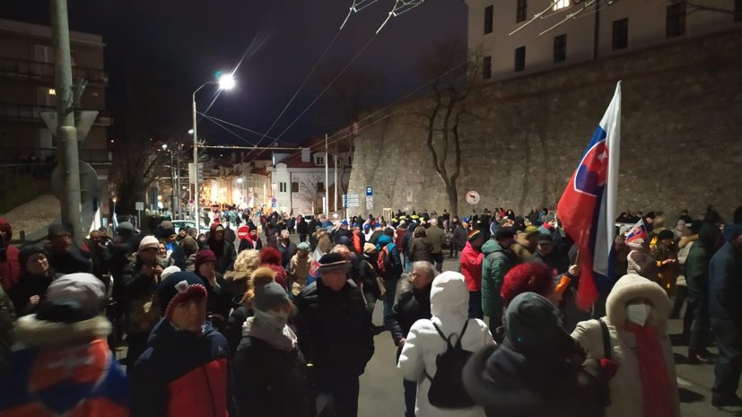 PROTEST Bratislava dnes (video, foto)