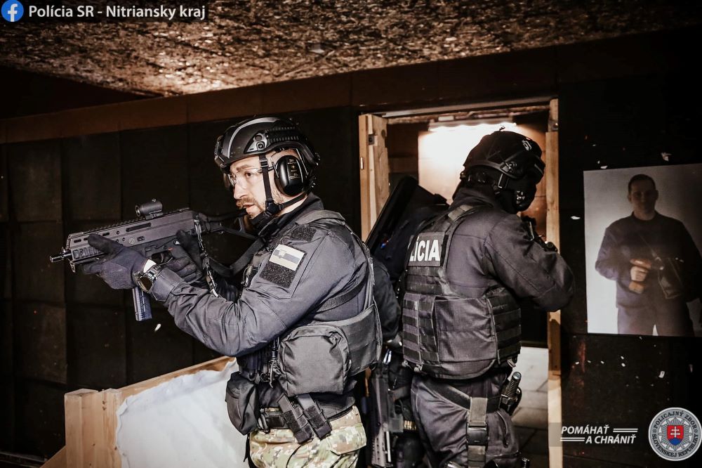 Spoločné cvičenie slovenskej a českej polície, pozrite si nitrianskych policajtov
