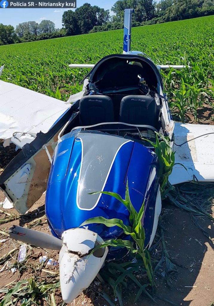 V komárňanskom okrese havarovalo športové lietadlo
