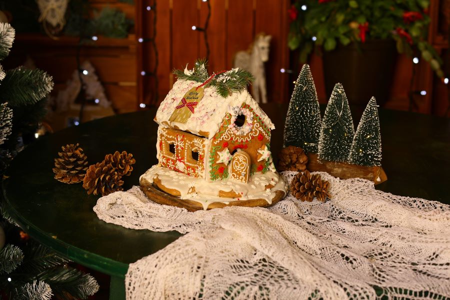Vianočné medovníčky a medovníkový domček