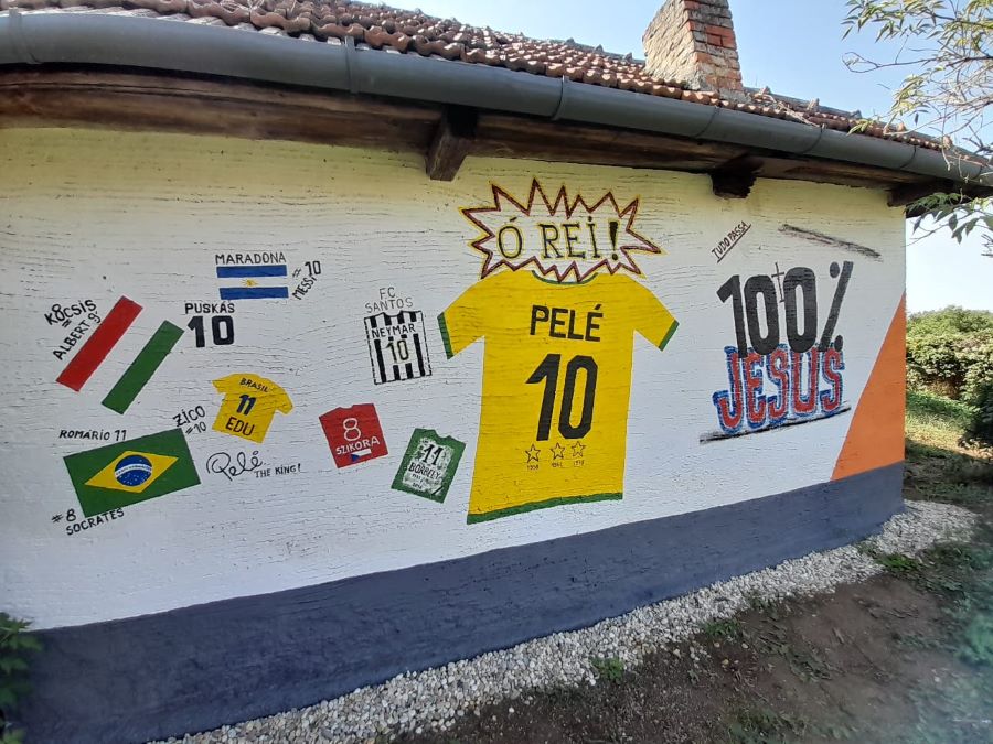 Pocta futbalovému kráľovi Pelému vo Veľkom Cetíne! Túto dedinu navštívil osobne aj Brazílčan Edú
