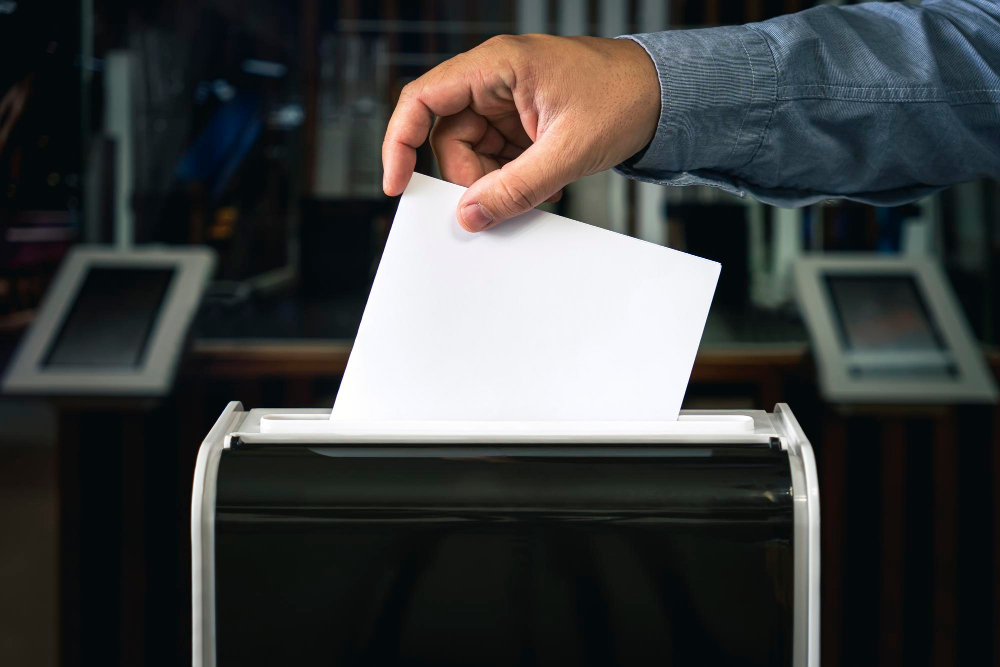 Voľby23: Politológ očakáva, že vo voľbách veľa hlasov prepadne