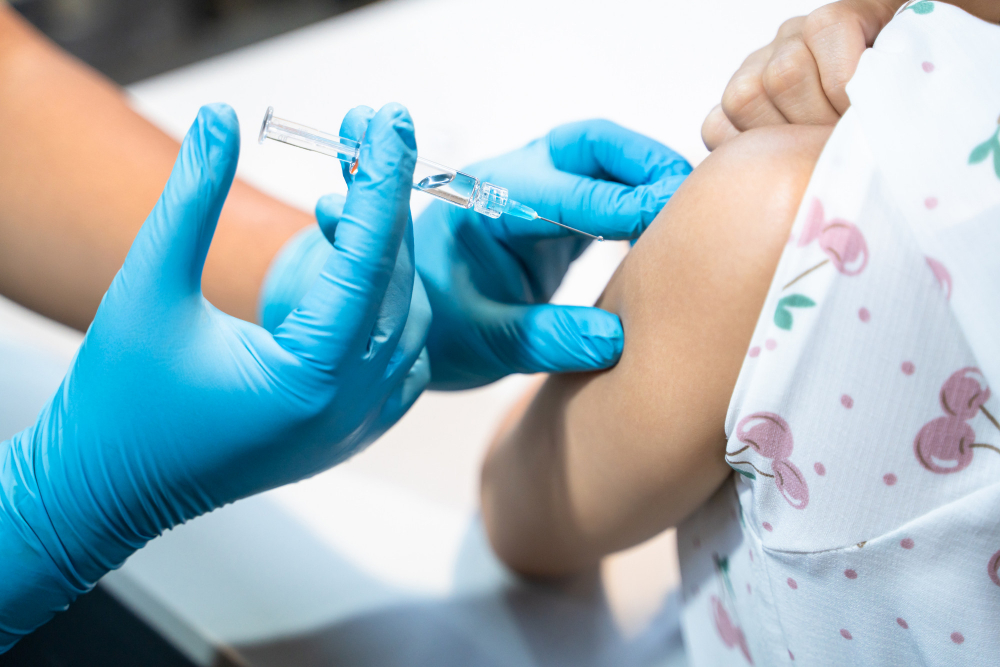 Doktor Čičala sa pýta: Neskúša pediater na svojich pacientoch nové vakcíny bez vedomia rodičov?