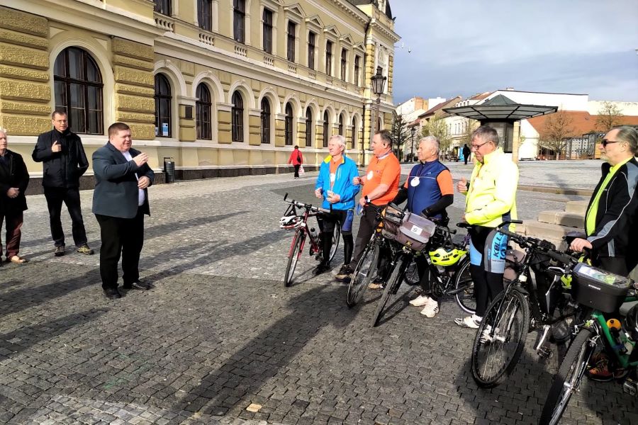 Nitra: Cyklopútnici vyrazili na 3172 km dlhú cestu do Santiaga de Compostela